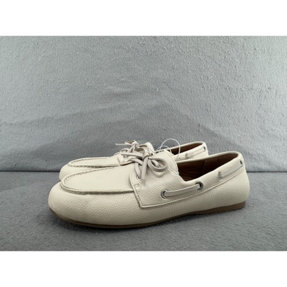 New Universal Thread Shoes Womens 8.5 Off White Boat Loafers Moc Toe Memory Foam